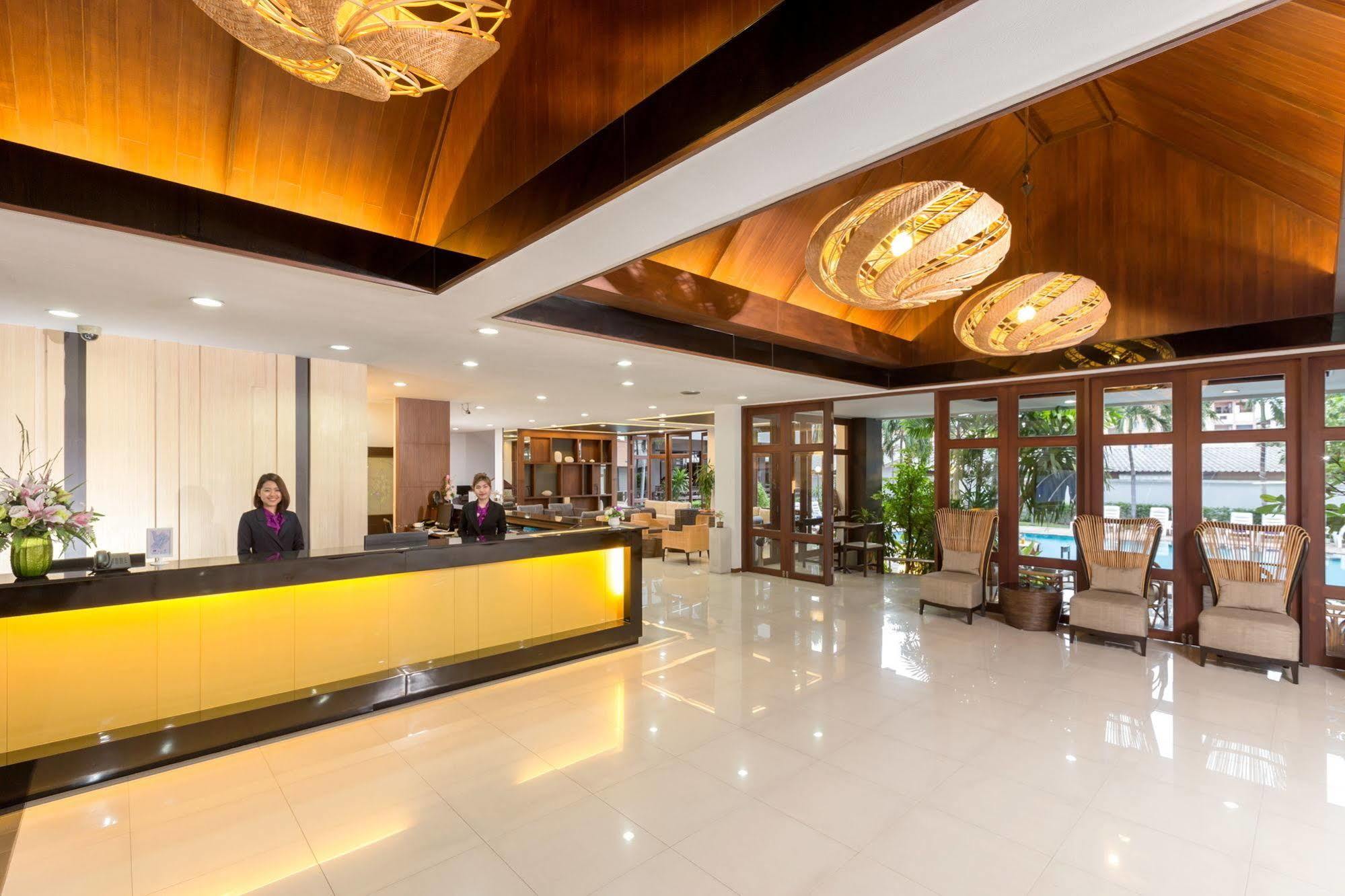 The Holiday Resort Pattaya Extérieur photo