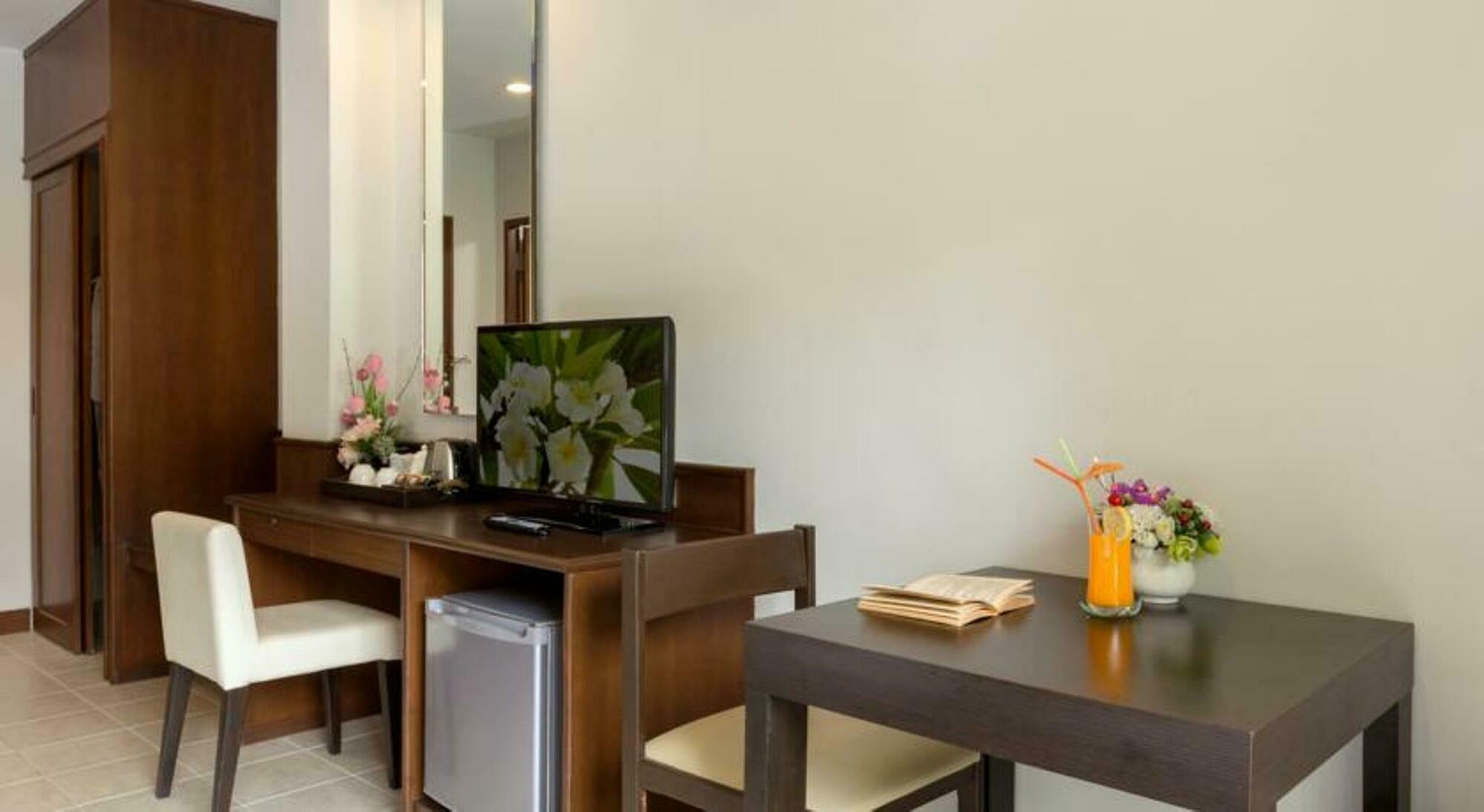 The Holiday Resort Pattaya Extérieur photo